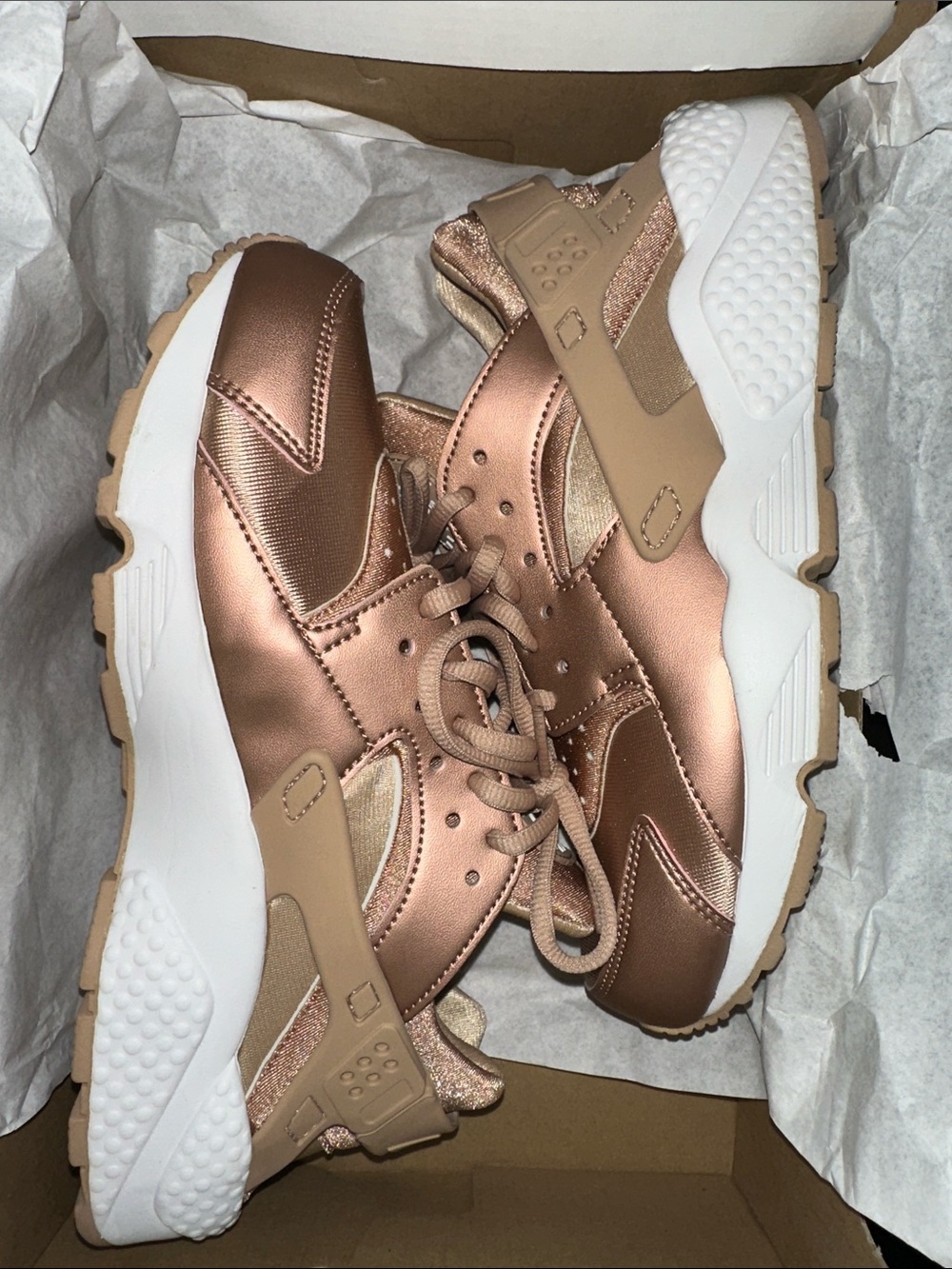 Nike Women's Rose Gold and White Huarache-Style Sneakers